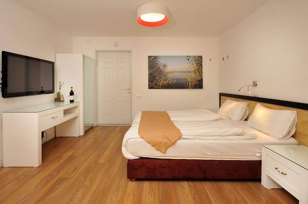 Kinneret Village Room photo